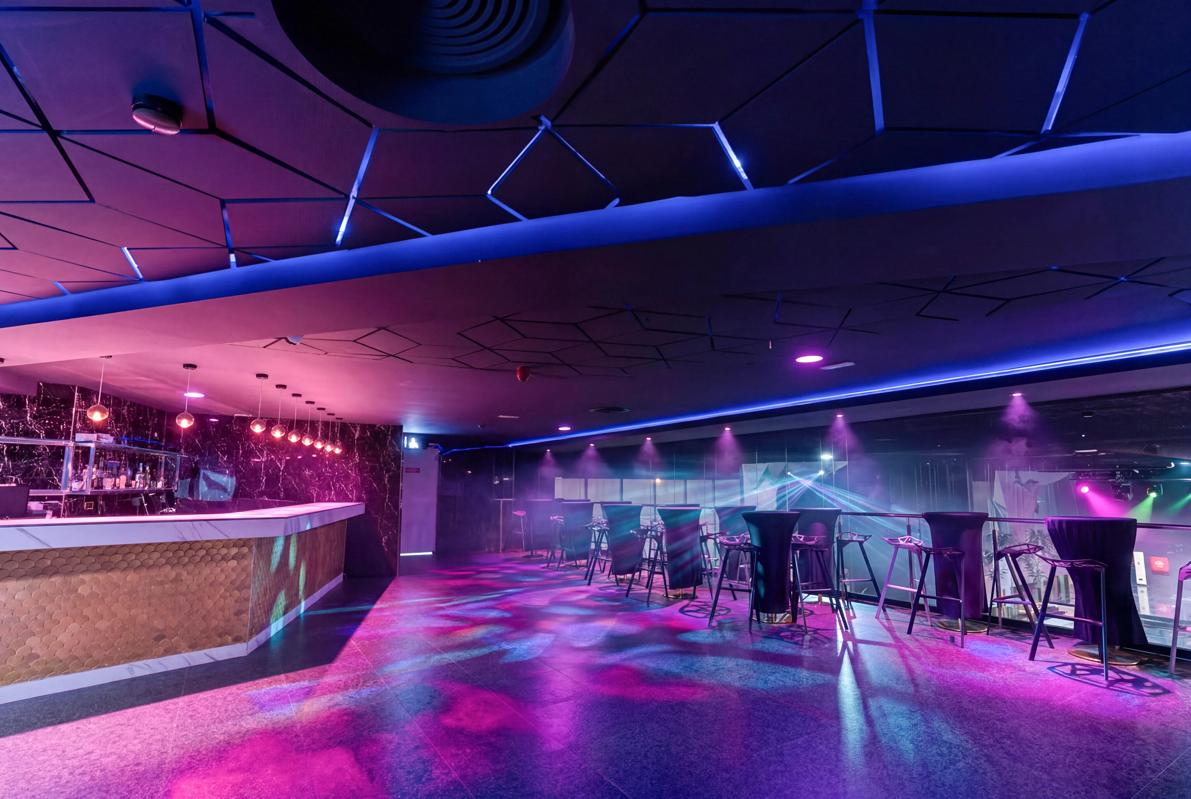 PRIVEE